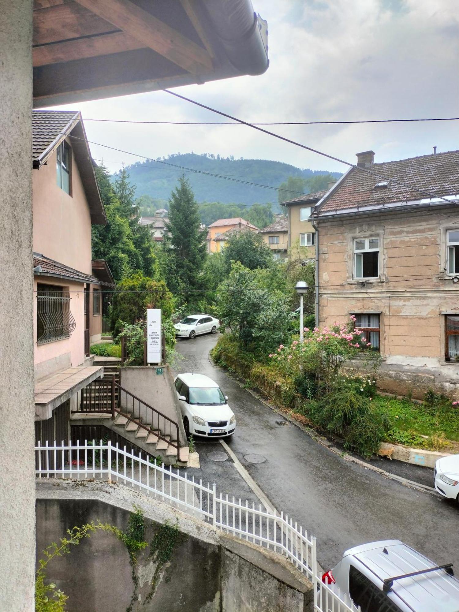 Exotic Nature Hostel Сараєво Екстер'єр фото