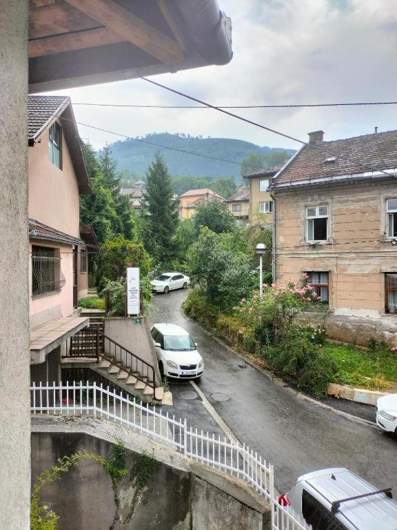 Exotic Nature Hostel Сараєво Екстер'єр фото