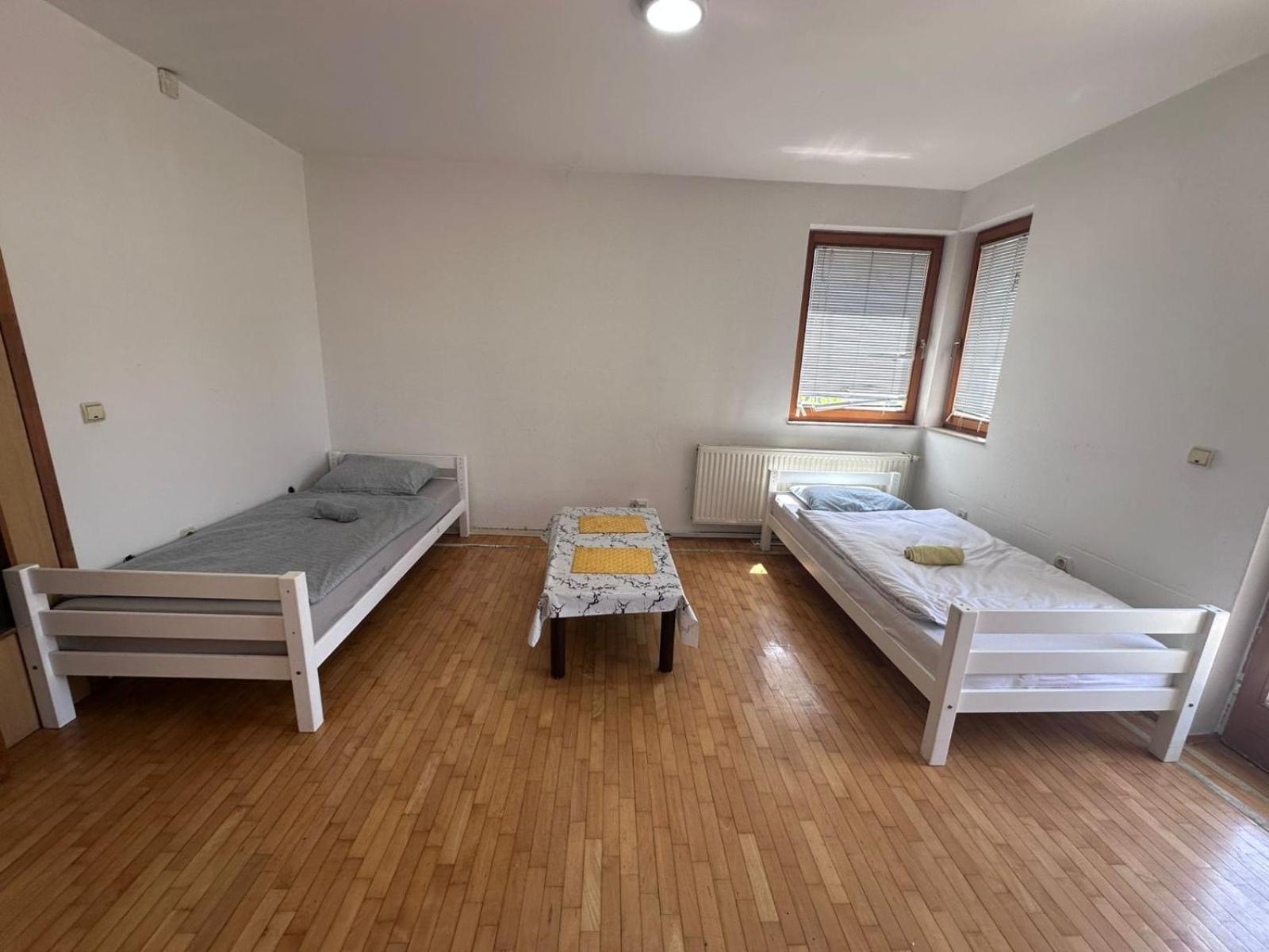 Exotic Nature Hostel Сараєво Екстер'єр фото